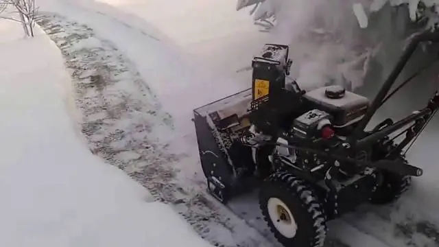 Petrol and electric snow blower Champion