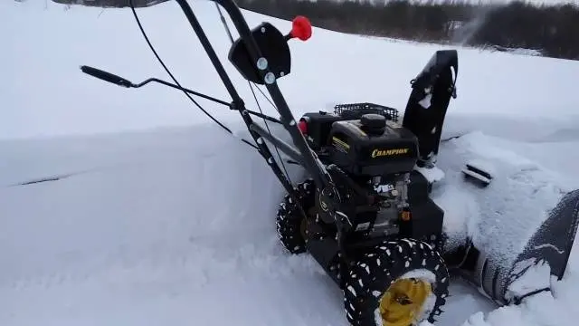 Petrol and electric snow blower Champion