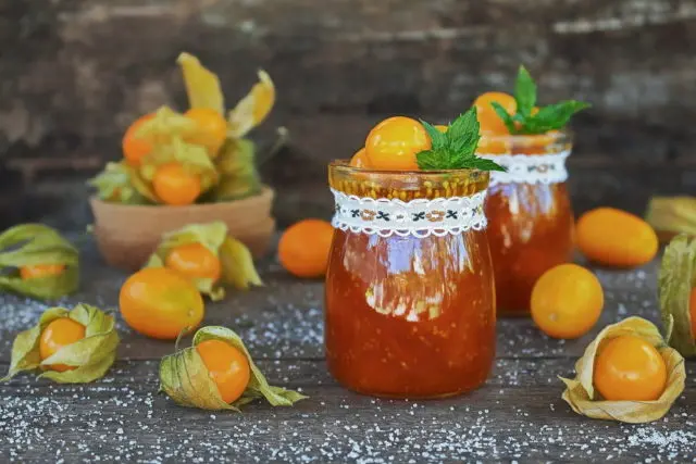 Physalis jam for the winter