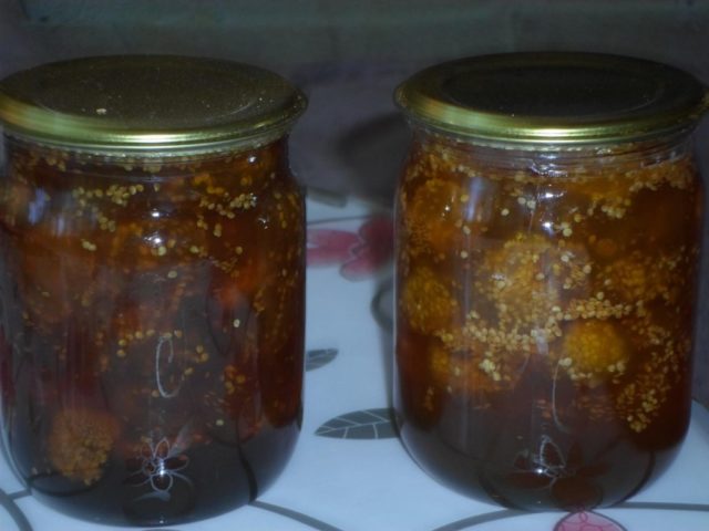 Physalis jam for the winter