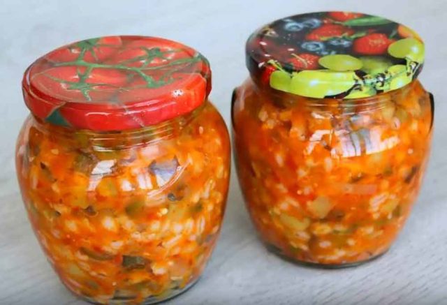 Pickle for the winter with tomatoes