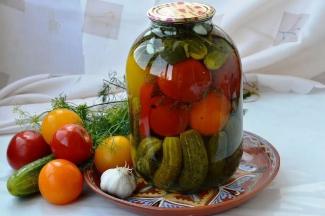 Pickled assorted cucumbers, tomatoes and squash: canning recipes for the winter