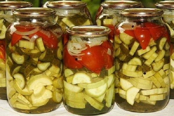 Pickled assorted tomatoes with cucumbers, zucchini, cabbage