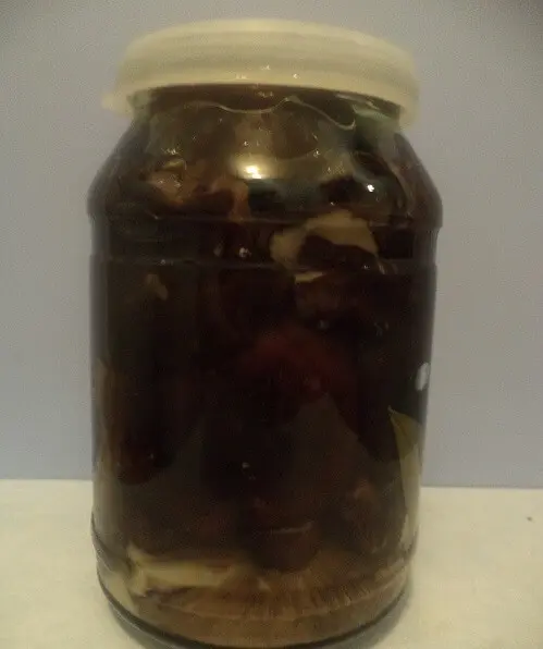 Pickled black mushrooms