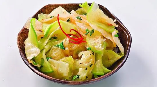 Pickled cabbage with apples for the winter