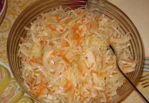 Pickled Cabbage with Oil and Vinegar