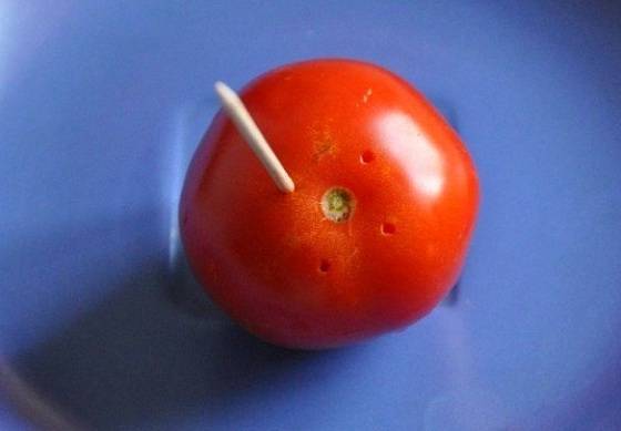 Pickled cauliflower with tomatoes