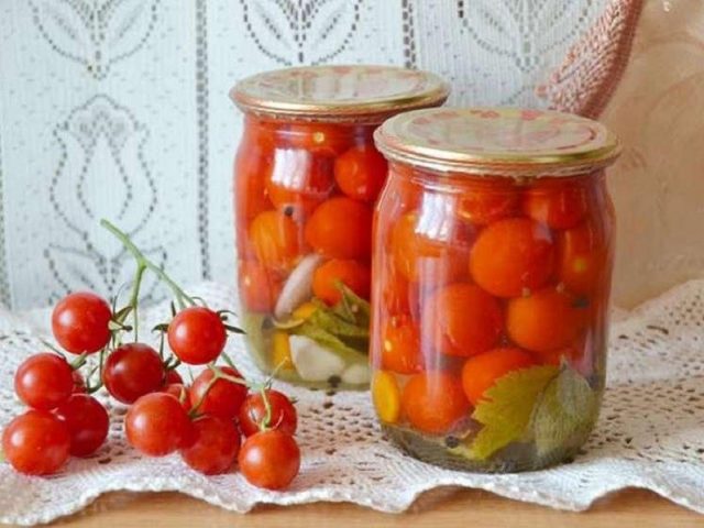 Pickled cherry tomatoes