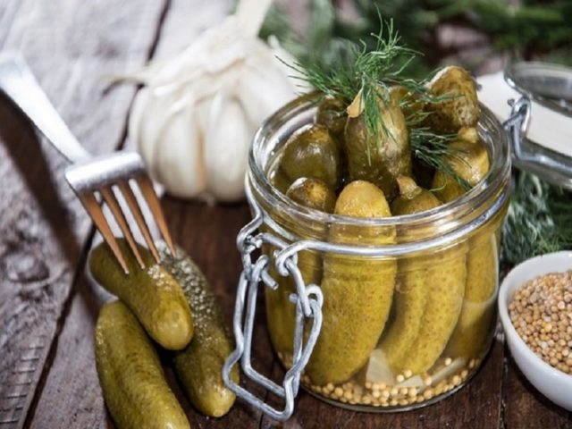 Pickled cucumbers in Polish: recipes for the winter