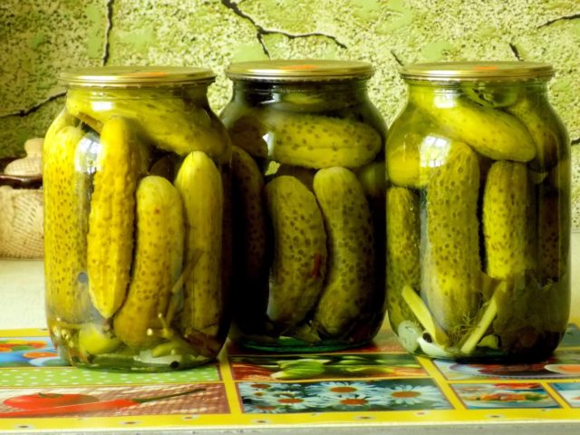 Pickled cucumbers like Bulgarian (in Bulgarian): the most delicious recipes for the winter with onions, carrots