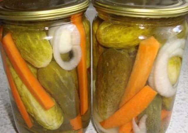 Pickled cucumbers like Bulgarian (in Bulgarian): the most delicious recipes for the winter with onions, carrots