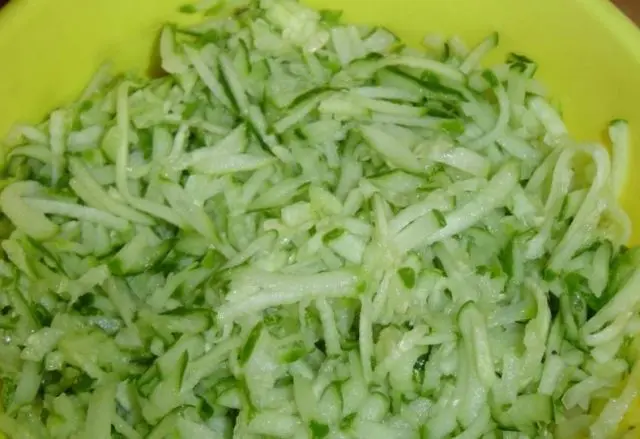 Pickled cucumbers on a grater for the winter: the best cooking recipes