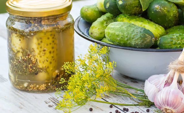 Pickled cucumbers with mustard seeds: recipes for the winter