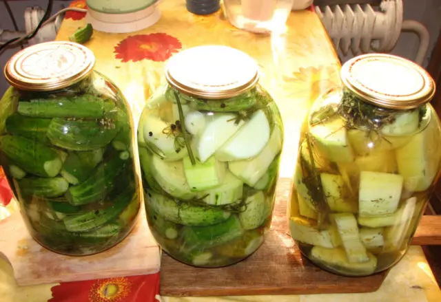 Pickled cucumbers, zucchini and peppers for the winter: recipes for cooking assorted vegetables