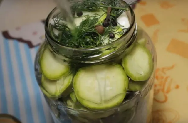 Pickled cucumbers, zucchini and peppers for the winter: recipes for cooking assorted vegetables