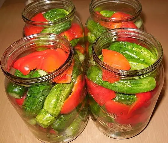 Pickled cucumbers, zucchini and peppers for the winter: recipes for cooking assorted vegetables