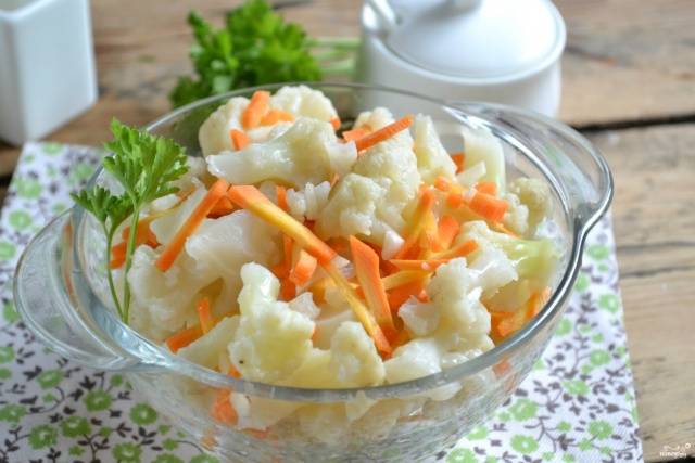 Pickled early cabbage in jars: recipes 