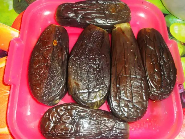 Pickled eggplant (blue) for the winter in jars: the best cooking recipes