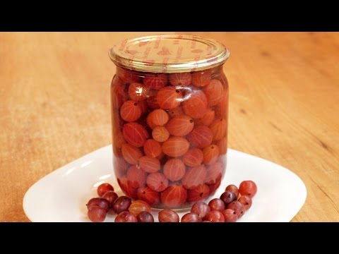 Pickled gooseberries with and without garlic: recipes for winter preparations