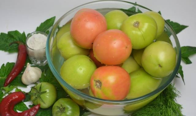 Pickled Green Tomatoes with Garlic Recipe