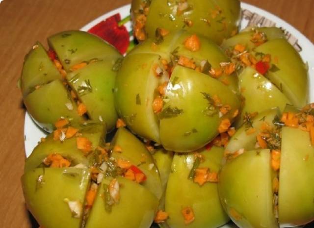 Pickled green tomatoes with stuffing