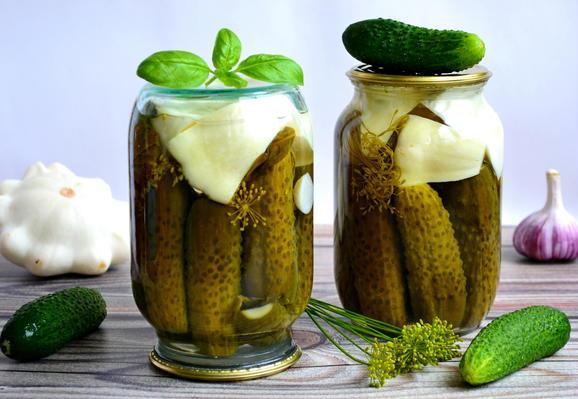 Pickled patissons with cucumbers for the winter: recipes for pickling, pickling, salads