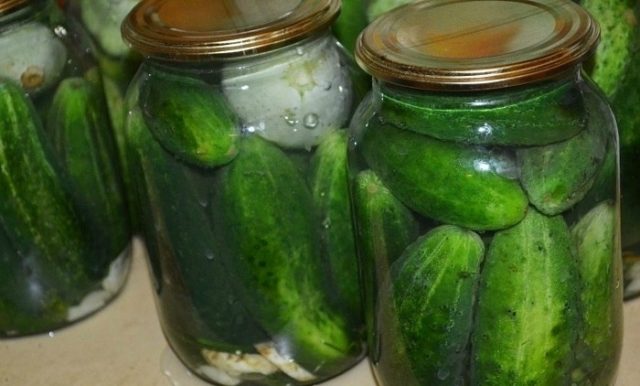 Pickled patissons with cucumbers for the winter: recipes for pickling, pickling, salads