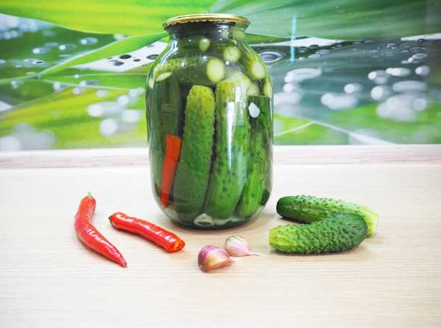 Pickled patissons with cucumbers for the winter: recipes for pickling, pickling, salads