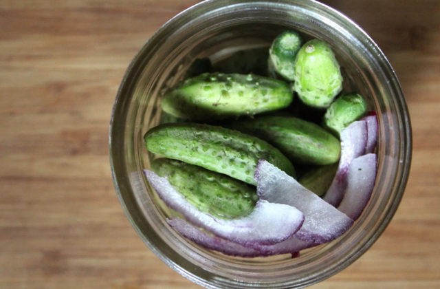 Pickled pickled cucumbers in jars as barrel: 14 recipes for the winter