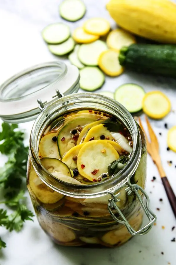 Pickled squash: how to pickle them for the winter, recipes for crispy instant preparations, without sterilization