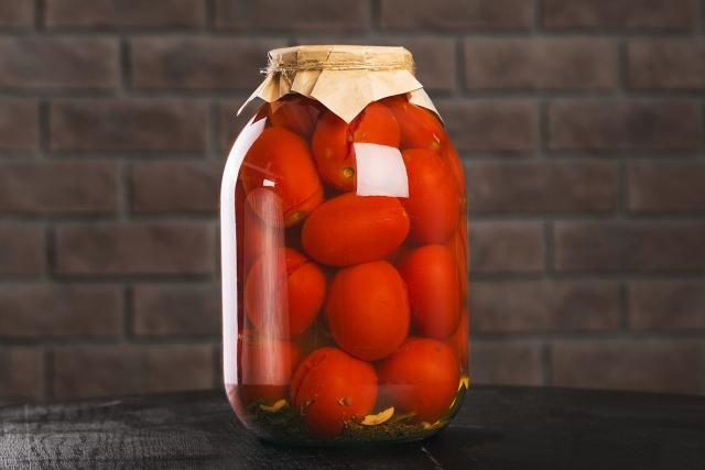 Pickled sweet and sour tomatoes