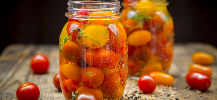 Pickled sweet and sour tomatoes