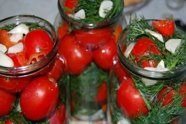 Pickled tomatoes with onions for the winter: recipes with photos