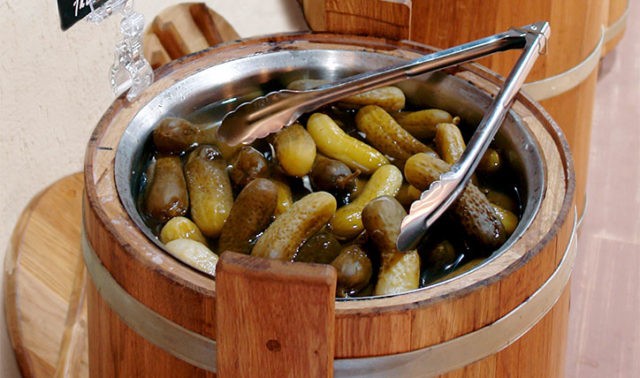 Pickles with fermentation (stray, fermented) for the winter: the best recipes for a 1-liter jar