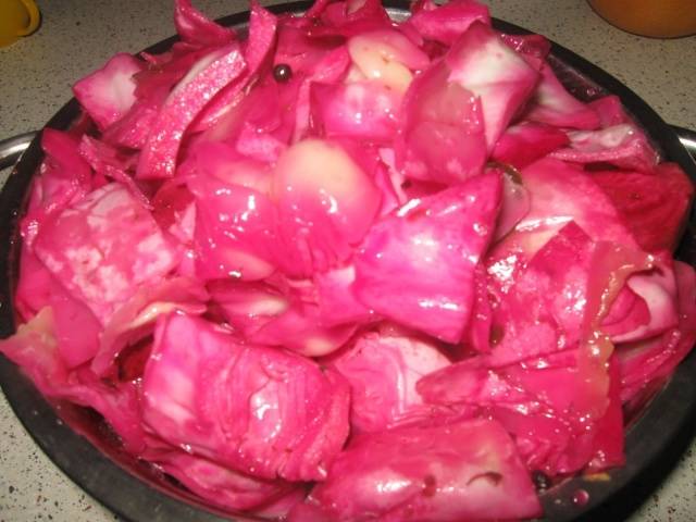 Pickling cabbage with chunks