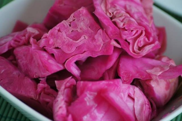 Pickling cabbage with chunks