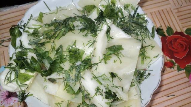 Pickling cabbage with chunks