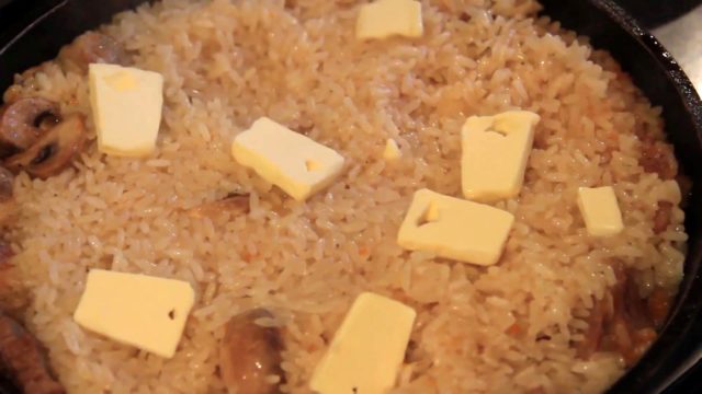 Pilaf with champignons: recipes with and without meat, step by step photos