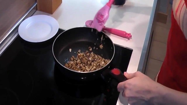 Pilaf with champignons: recipes with and without meat, step by step photos