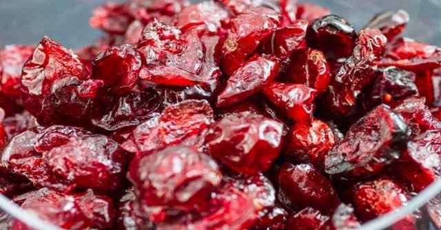 Pitted cherry vodka: how to make cherry tincture at home