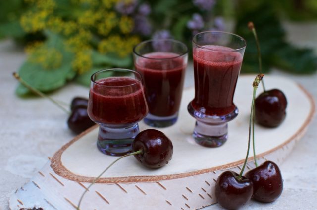 Pitted cherry wine: how to cook at home