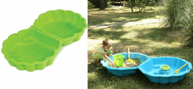 Plastic sandbox for giving 