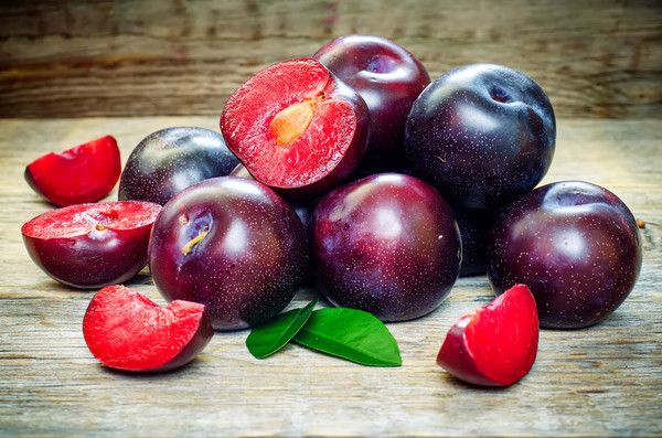 Plum is a berry or fruit: definitions, terminology, existing theories + a brief history of fruit crops