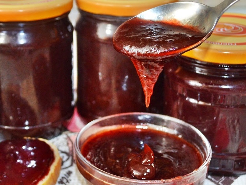 Plum jam for the winter