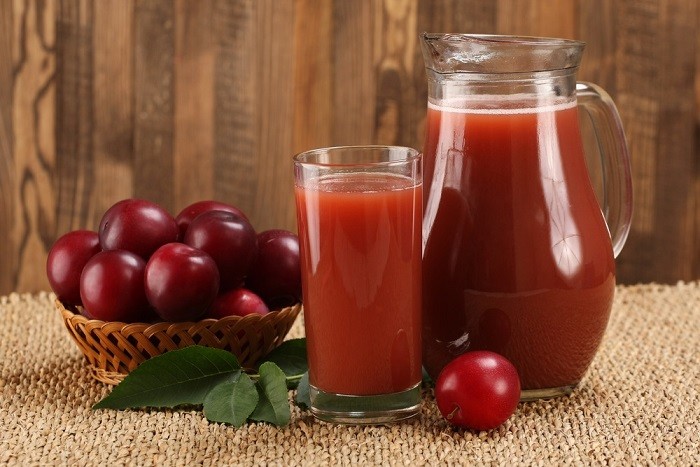 Plum juice for the winter