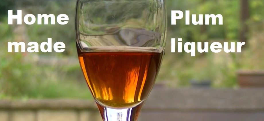 Plum liqueur at home