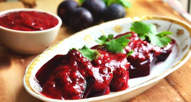 Plum tkemali sauce: a recipe for the winter