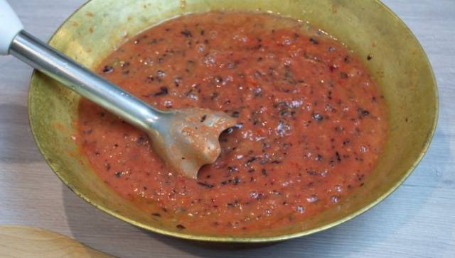 Plum tkemali sauce: a recipe for the winter