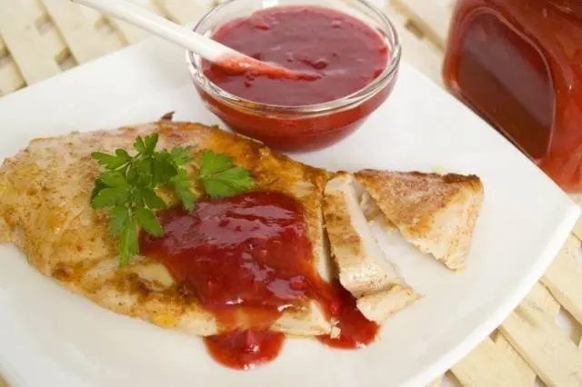 Plum tkemali sauce: a recipe for the winter