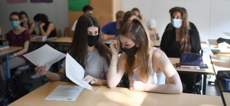 Polish Academy of Sciences: in schools, face masks should be compulsory for staff and older children